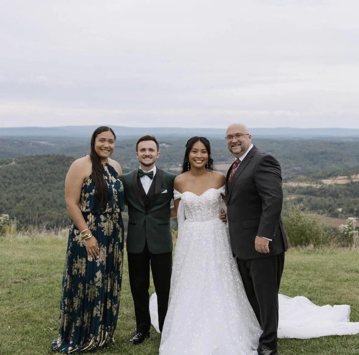 familyphotogreentux | National Tuxedo Rentals family photo at wedding